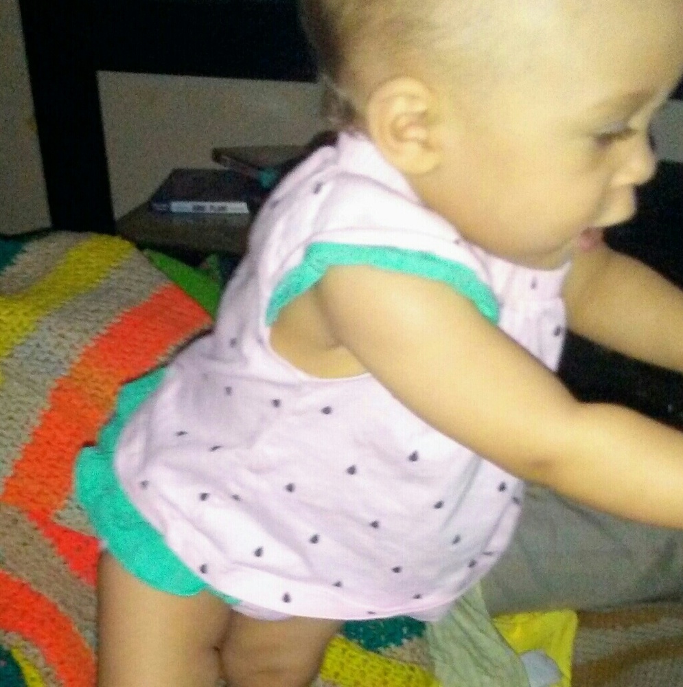 🍉cute 2-pc Carter's set- watermelon outfit 😍 - Picture 6 of 7